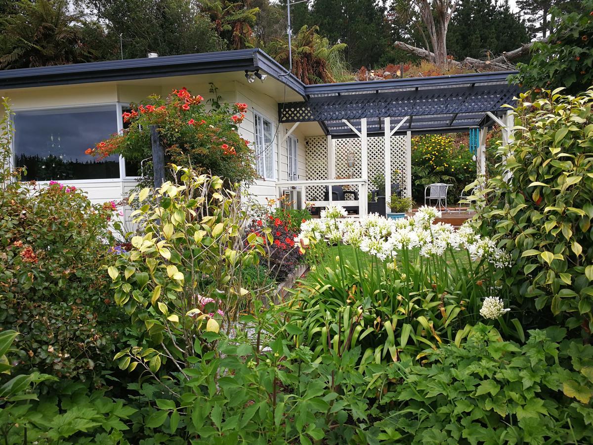 Mont'S Cottage Awatuna Exterior photo